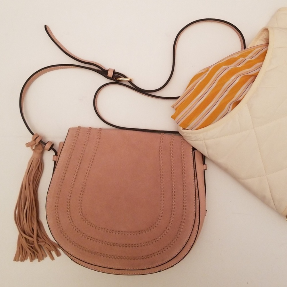 SOLD! 👜Vince Camuto Crossbody Saddle Bag